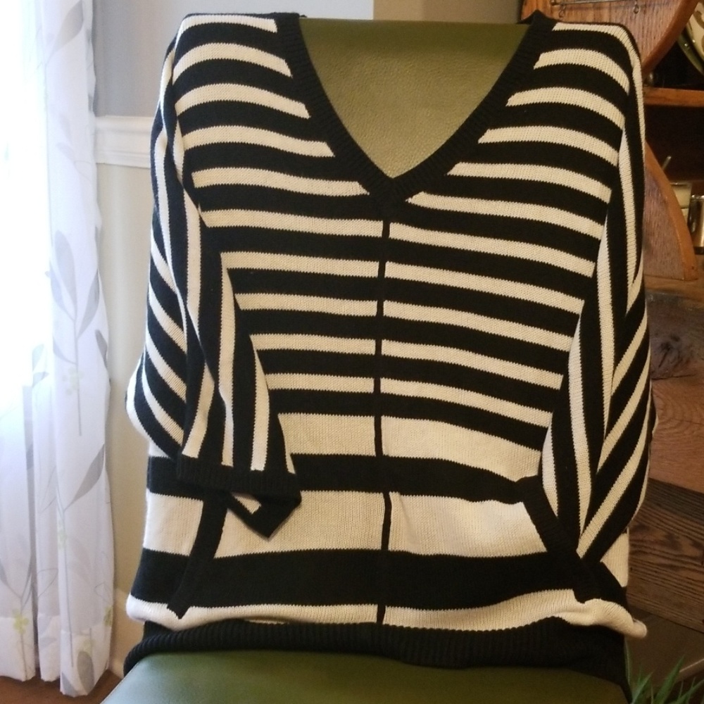 Pullover sweater
